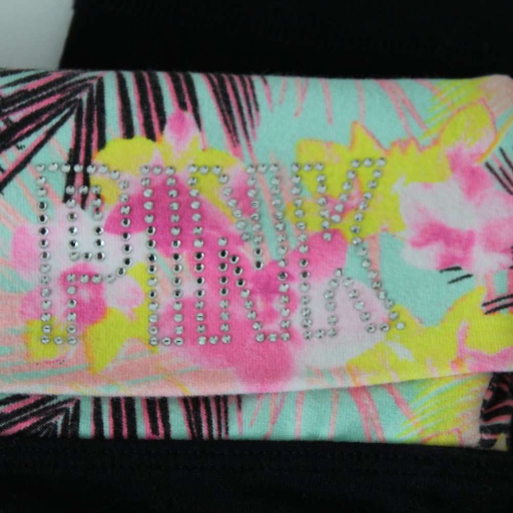 Pink Yoga by Victoria Secret Tropical Beachy Print Fold over Waistband. - Picture 3 of 6